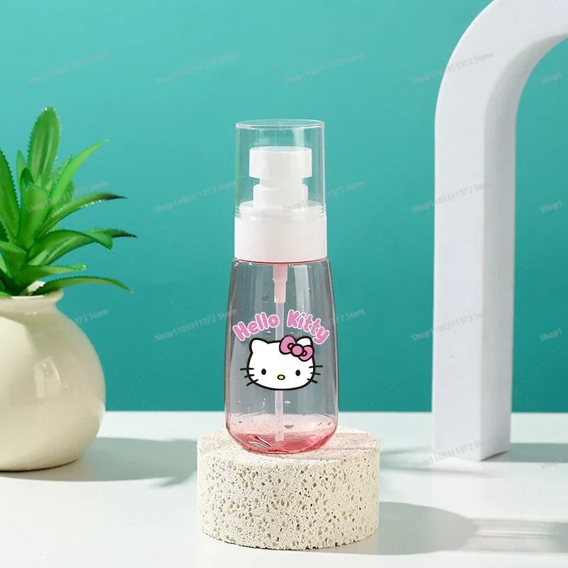 Hello Kitty Spray Recarregável. O Toque Kawaii Perfeito para a Sua Rotina de Skincare