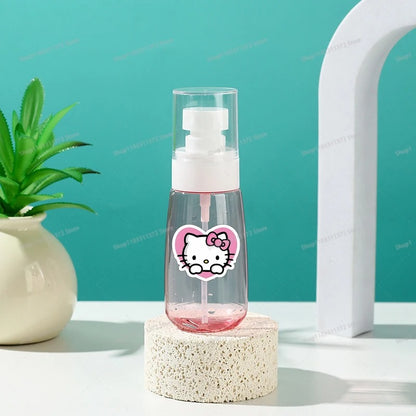 Hello Kitty Spray Recarregável. O Toque Kawaii Perfeito para a Sua Rotina de Skincare
