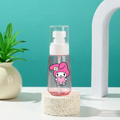 Hello Kitty Spray Recarregável. O Toque Kawaii Perfeito para a Sua Rotina de Skincare